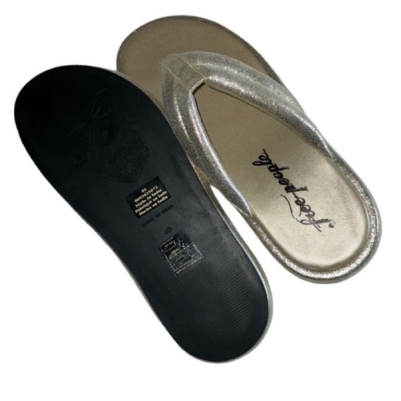 🆕Free People Cushioned Flip-Flop - Picture 2 of 7